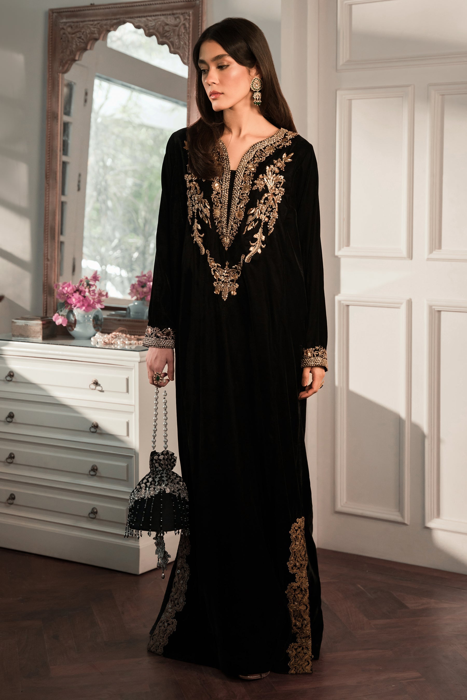 BLACK VELVET KAFTAN (D-01)