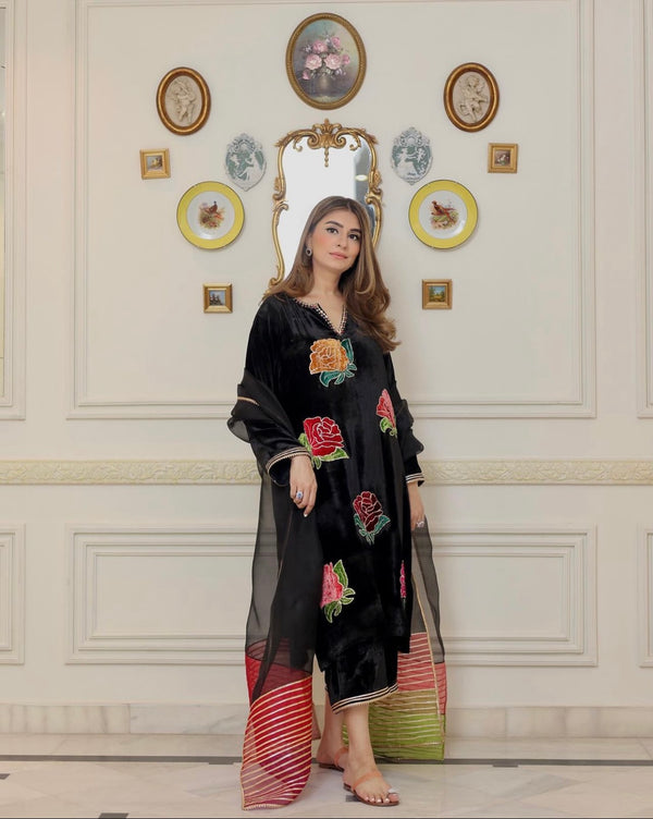Zehra Saleem Velvet’22 - Black Velvet Suit
